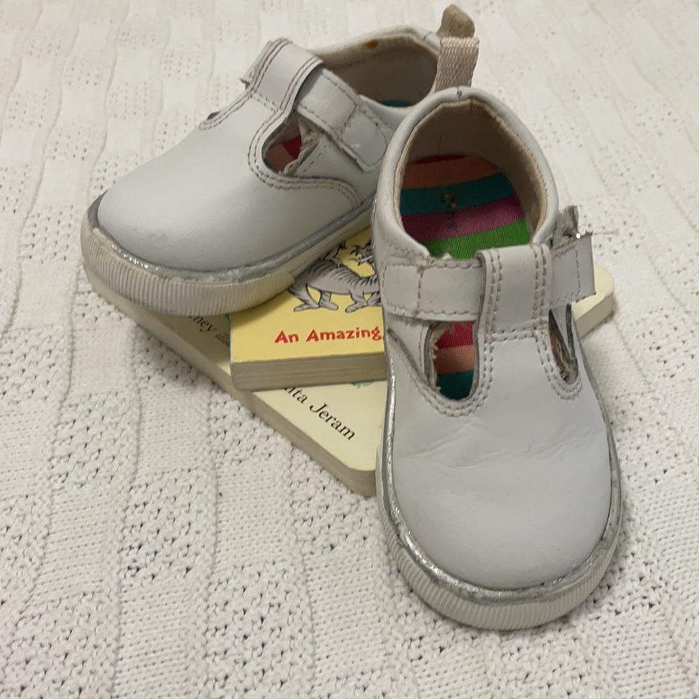 Baby/toddler shoes size 5 - Picture 2 of 5